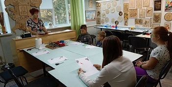  «Летят журавли»: мастер-класс в Доме культуры поселка Приморский